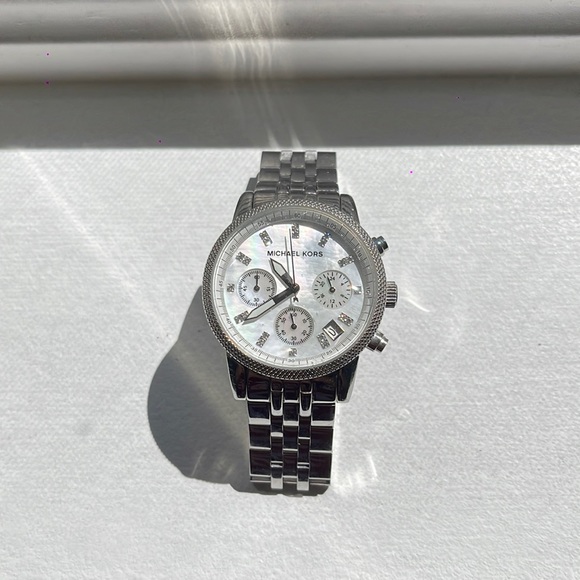 Michael Kors Watch - Picture 1 of 9